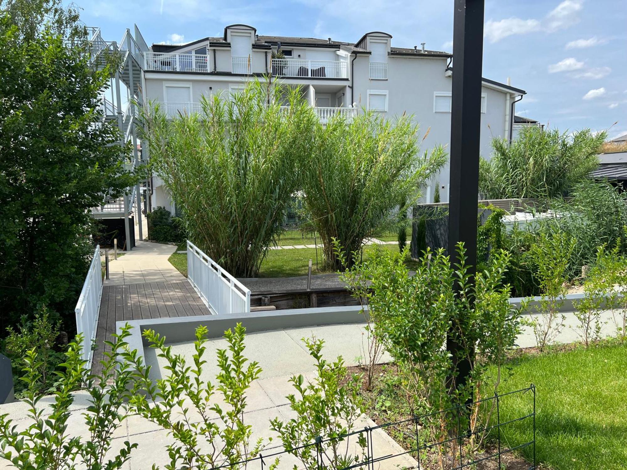 25h SPA-Residenz DELUXE Garden Apartment POOLs outdoor indoor Neusiedl am See Buitenkant foto